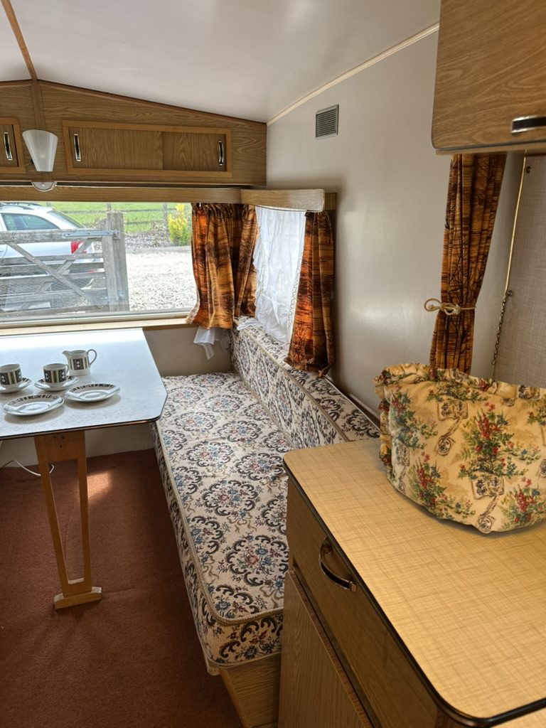 Wainhill Vintage Caravans Cosmo 6